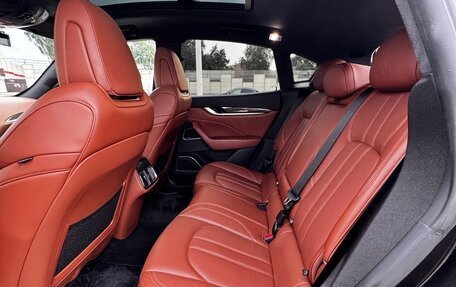 Maserati Levante I, 2021 год, 7 500 000 рублей, 12 фотография