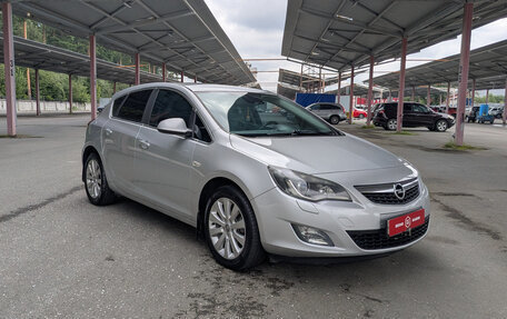 Opel Astra J, 2010 год, 799 900 рублей, 2 фотография
