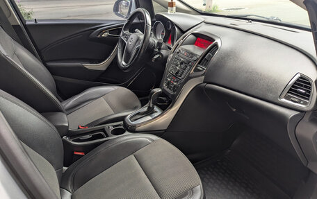 Opel Astra J, 2010 год, 799 900 рублей, 11 фотография