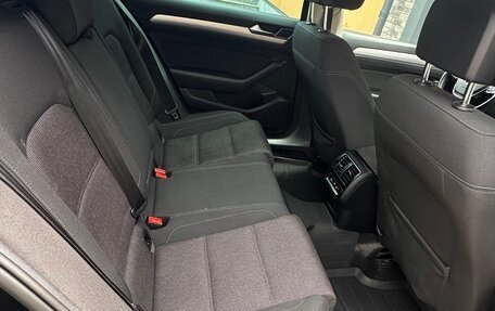 Volkswagen Passat B8 рестайлинг, 2019 год, 1 600 000 рублей, 12 фотография