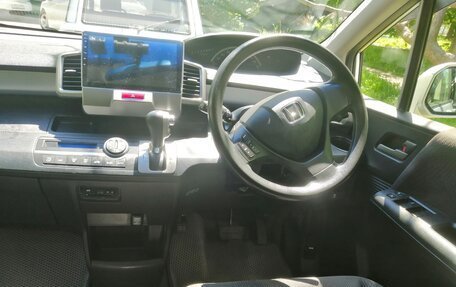 Honda Freed I, 2014 год, 1 350 000 рублей, 17 фотография