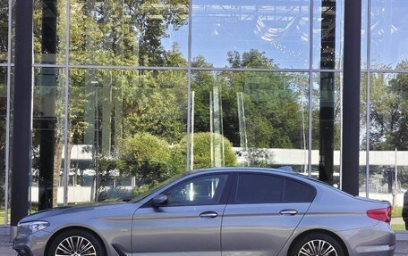 BMW 5 серия, 2018 год, 2 390 000 рублей, 3 фотография