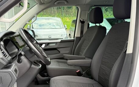 Volkswagen Multivan T6 рестайлинг, 2022 год, 4 000 000 рублей, 6 фотография