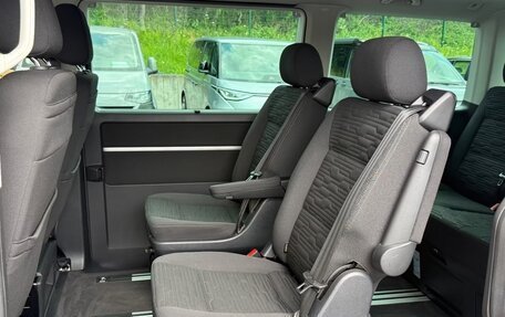 Volkswagen Multivan T6 рестайлинг, 2022 год, 4 000 000 рублей, 8 фотография