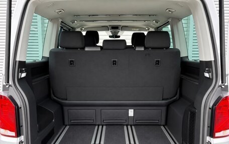 Volkswagen Multivan T6 рестайлинг, 2022 год, 4 000 000 рублей, 10 фотография
