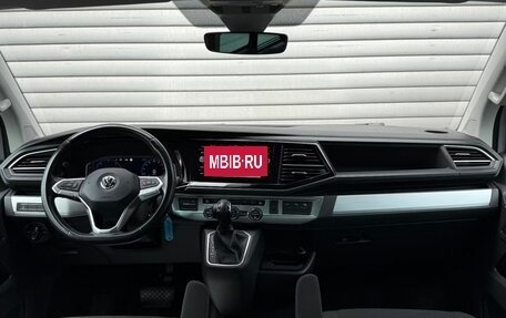 Volkswagen Multivan T6 рестайлинг, 2022 год, 4 000 000 рублей, 5 фотография