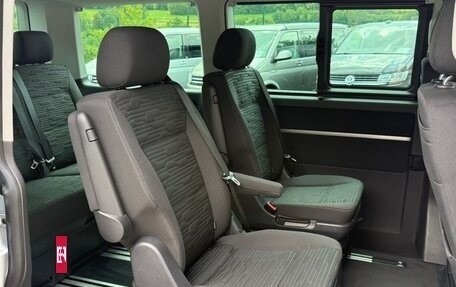 Volkswagen Multivan T6 рестайлинг, 2022 год, 4 000 000 рублей, 7 фотография