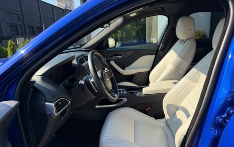 Jaguar F-Pace, 2016 год, 3 400 000 рублей, 7 фотография