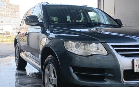 Volkswagen Touareg III, 2009 год, 950 000 рублей, 2 фотография