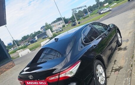 Toyota Camry, 2021 год, 2 300 000 рублей, 6 фотография