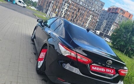 Toyota Camry, 2021 год, 2 300 000 рублей, 7 фотография