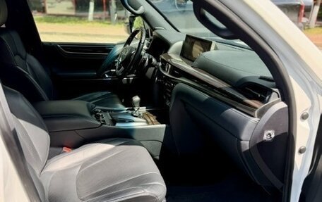 Lexus LX III, 2020 год, 7 999 999 рублей, 17 фотография