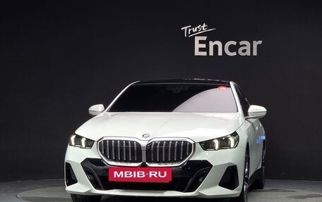 BMW 5 серия, 2024 год, 5 787 924 рублей, 3 фотография