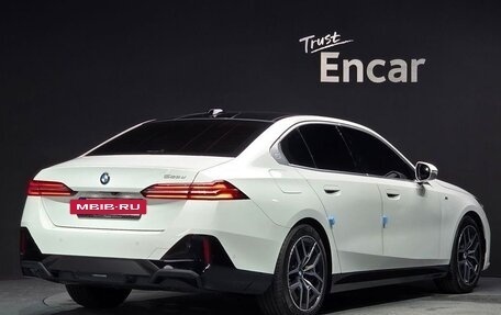BMW 5 серия, 2024 год, 5 787 924 рублей, 2 фотография