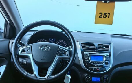 Hyundai Solaris II рестайлинг, 2013 год, 780 000 рублей, 11 фотография