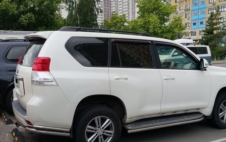 Toyota Land Cruiser Prado 150 рестайлинг 2, 2010 год, 3 000 000 рублей, 2 фотография