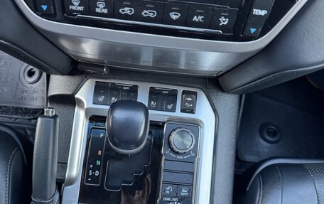 Toyota Land Cruiser 200, 2019 год, 6 350 000 рублей, 12 фотография