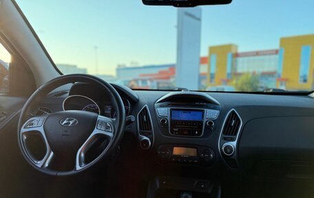 Hyundai ix35 I рестайлинг, 2011 год, 1 450 000 рублей, 26 фотография