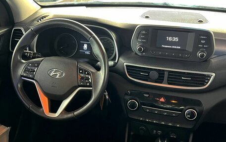 Hyundai Tucson III, 2020 год, 2 530 000 рублей, 21 фотография