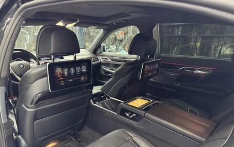 BMW 7 серия, 2015 год, 3 900 000 рублей, 24 фотография
