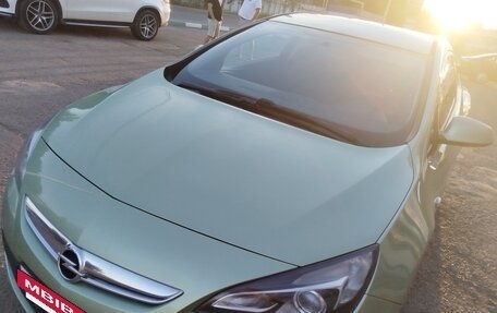 Opel Astra J, 2011 год, 911 000 рублей, 2 фотография