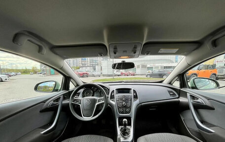Opel Astra J, 2011 год, 911 000 рублей, 26 фотография