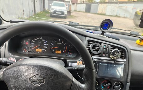 Nissan Primera II рестайлинг, 1998 год, 75 000 рублей, 9 фотография