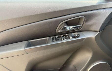 Chevrolet Cruze II, 2010 год, 602 000 рублей, 6 фотография