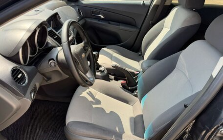 Chevrolet Cruze II, 2010 год, 602 000 рублей, 8 фотография