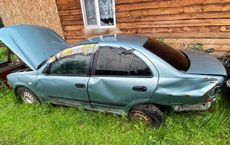 Nissan Almera, 2002 год, 120 000 рублей, 1 фотография