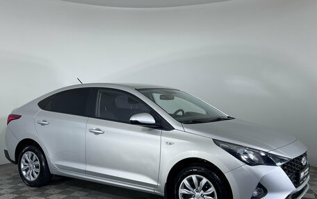 Hyundai Solaris II рестайлинг, 2022 год, 1 750 000 рублей, 5 фотография