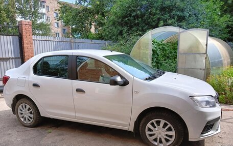 Renault Logan II, 2018 год, 700 000 рублей, 4 фотография