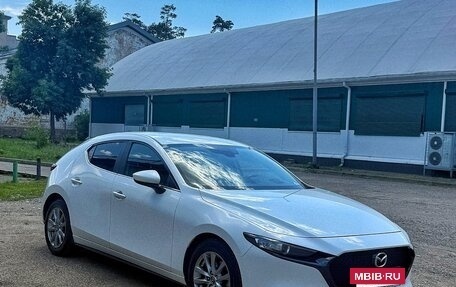 Mazda 3, 2019 год, 2 100 000 рублей, 6 фотография