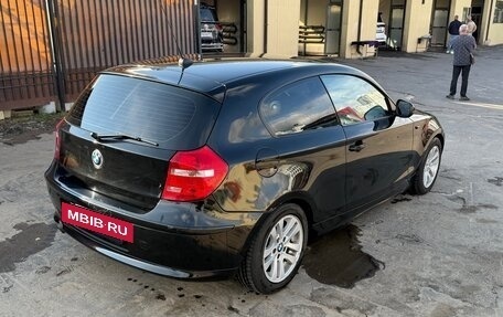 BMW 1 серия, 2011 год, 930 000 рублей, 3 фотография