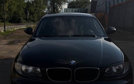 BMW 1 серия, 2011 год, 930 000 рублей, 1 фотография