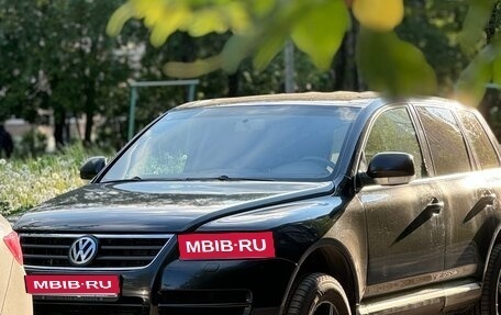 Volkswagen Touareg III, 2004 год, 750 000 рублей, 1 фотография