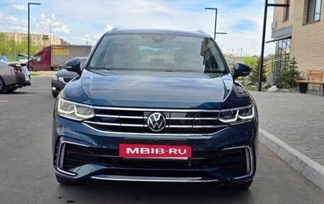 Volkswagen Tiguan II, 2021 год, 3 049 000 рублей, 8 фотография