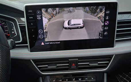 Volkswagen Tiguan II, 2021 год, 3 049 000 рублей, 12 фотография