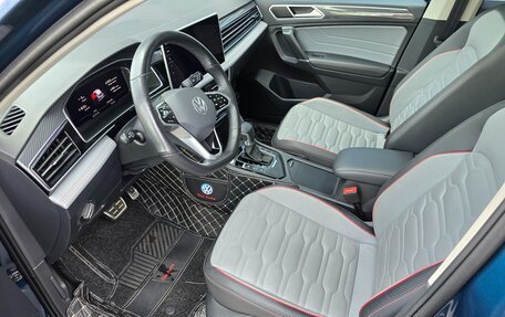 Volkswagen Tiguan II, 2021 год, 3 049 000 рублей, 13 фотография