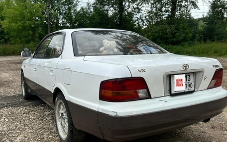 Toyota Vista, 1994 год, 260 000 рублей, 3 фотография