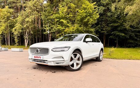 Volvo V90 Cross Country I рестайлинг, 2018 год, 3 600 000 рублей, 5 фотография