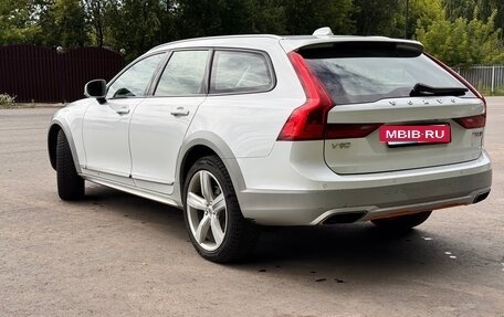 Volvo V90 Cross Country I рестайлинг, 2018 год, 3 600 000 рублей, 6 фотография