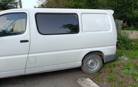 Toyota HiAce, 1999 год, 660 000 рублей, 2 фотография
