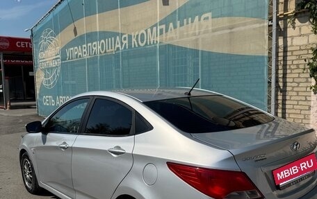 Hyundai Solaris II рестайлинг, 2016 год, 880 000 рублей, 4 фотография