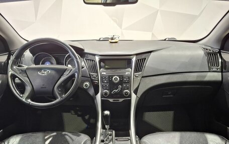 Hyundai Sonata VI, 2011 год, 720 000 рублей, 9 фотография