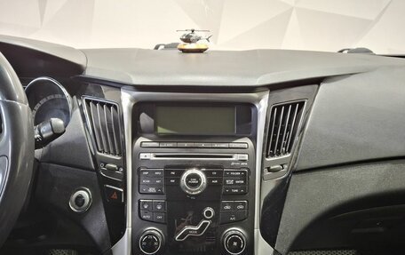 Hyundai Sonata VI, 2011 год, 720 000 рублей, 13 фотография