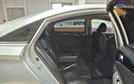 Hyundai Sonata VI, 2011 год, 720 000 рублей, 17 фотография