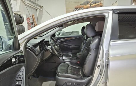 Hyundai Sonata VI, 2011 год, 720 000 рублей, 16 фотография