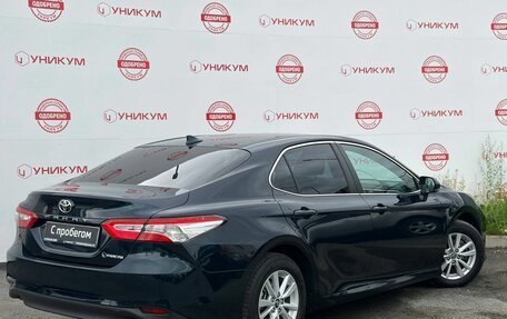 Toyota Camry, 2018 год, 2 399 000 рублей, 5 фотография
