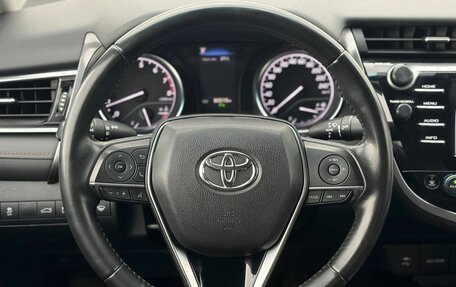 Toyota Camry, 2018 год, 2 399 000 рублей, 20 фотография